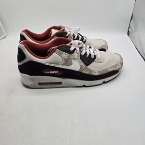 Nike air max 90 social FC Size 11 B24